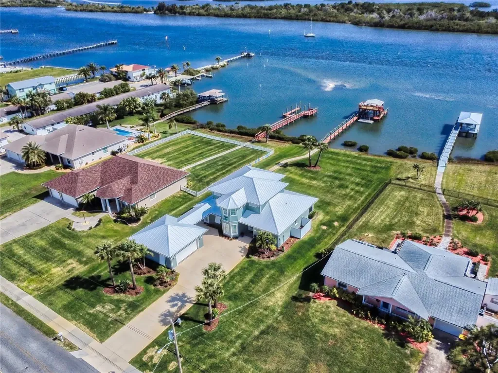 2019 S Riverside Edgewater FL 32141