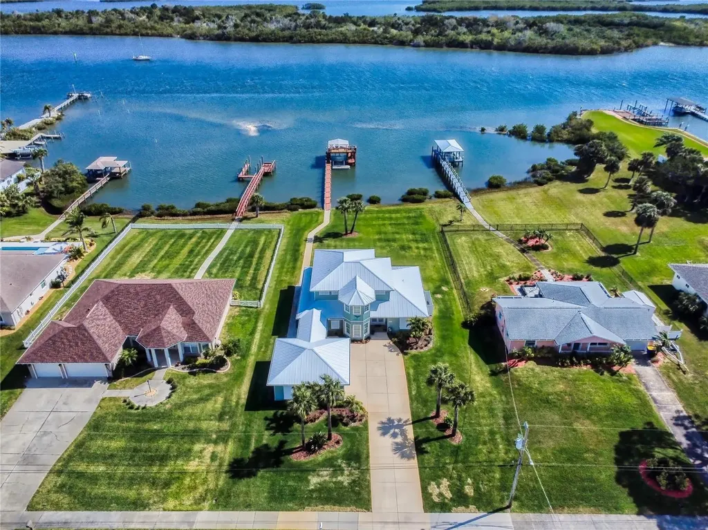 2019 S Riverside Edgewater FL 32141