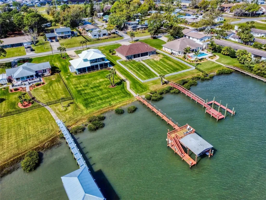 2019 S Riverside Edgewater FL 32141