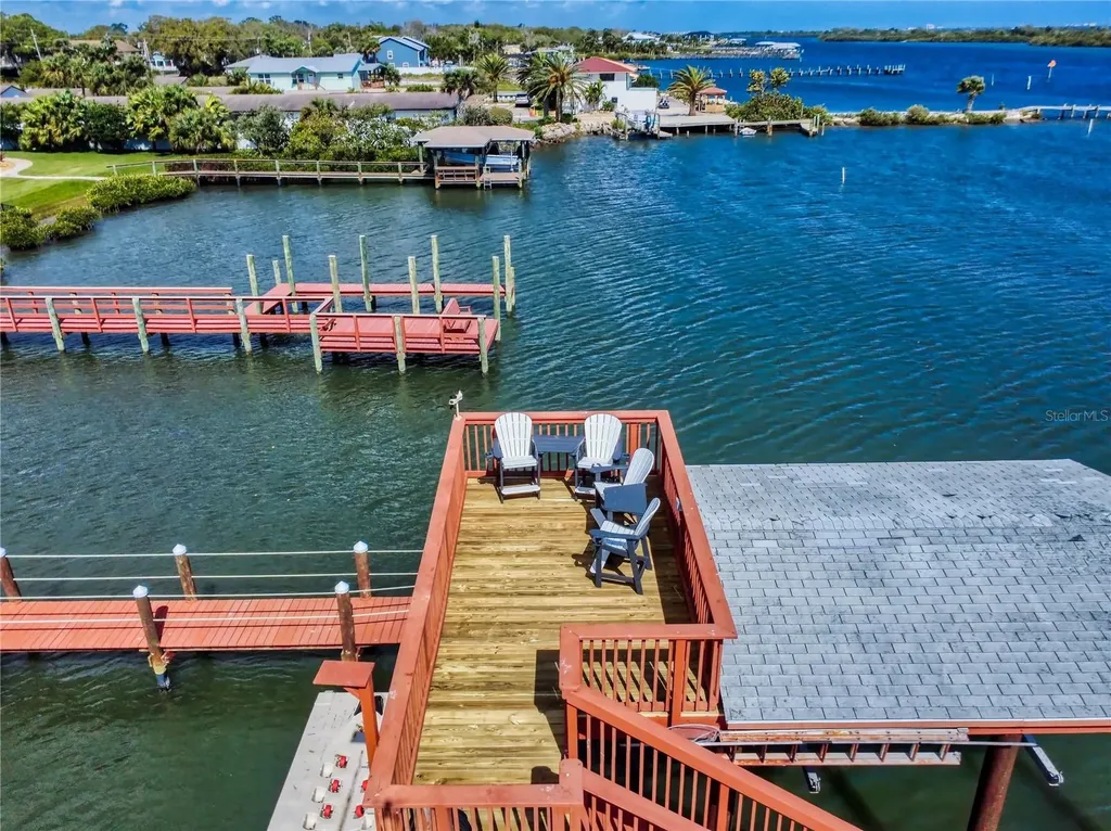 2019 S Riverside Edgewater FL 32141