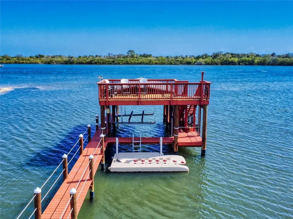 2019 S Riverside Edgewater FL 32141