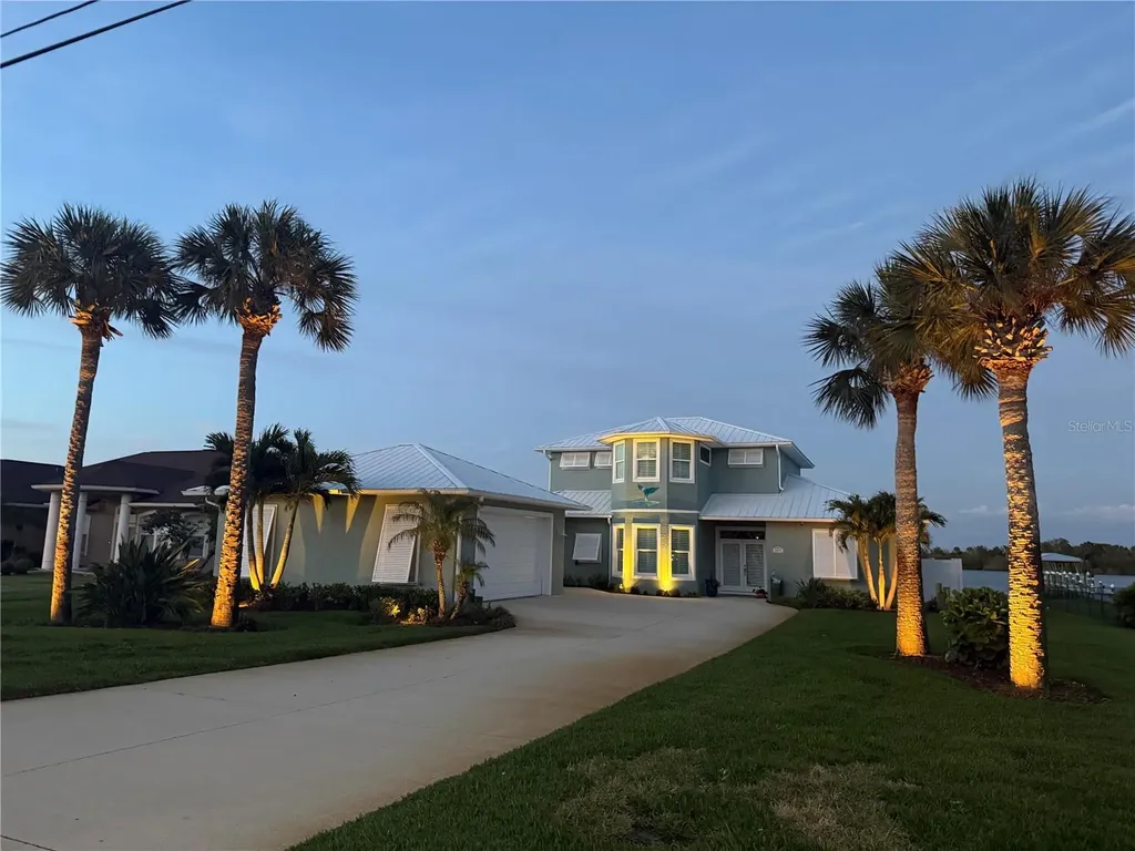 2019 S Riverside Edgewater FL 32141