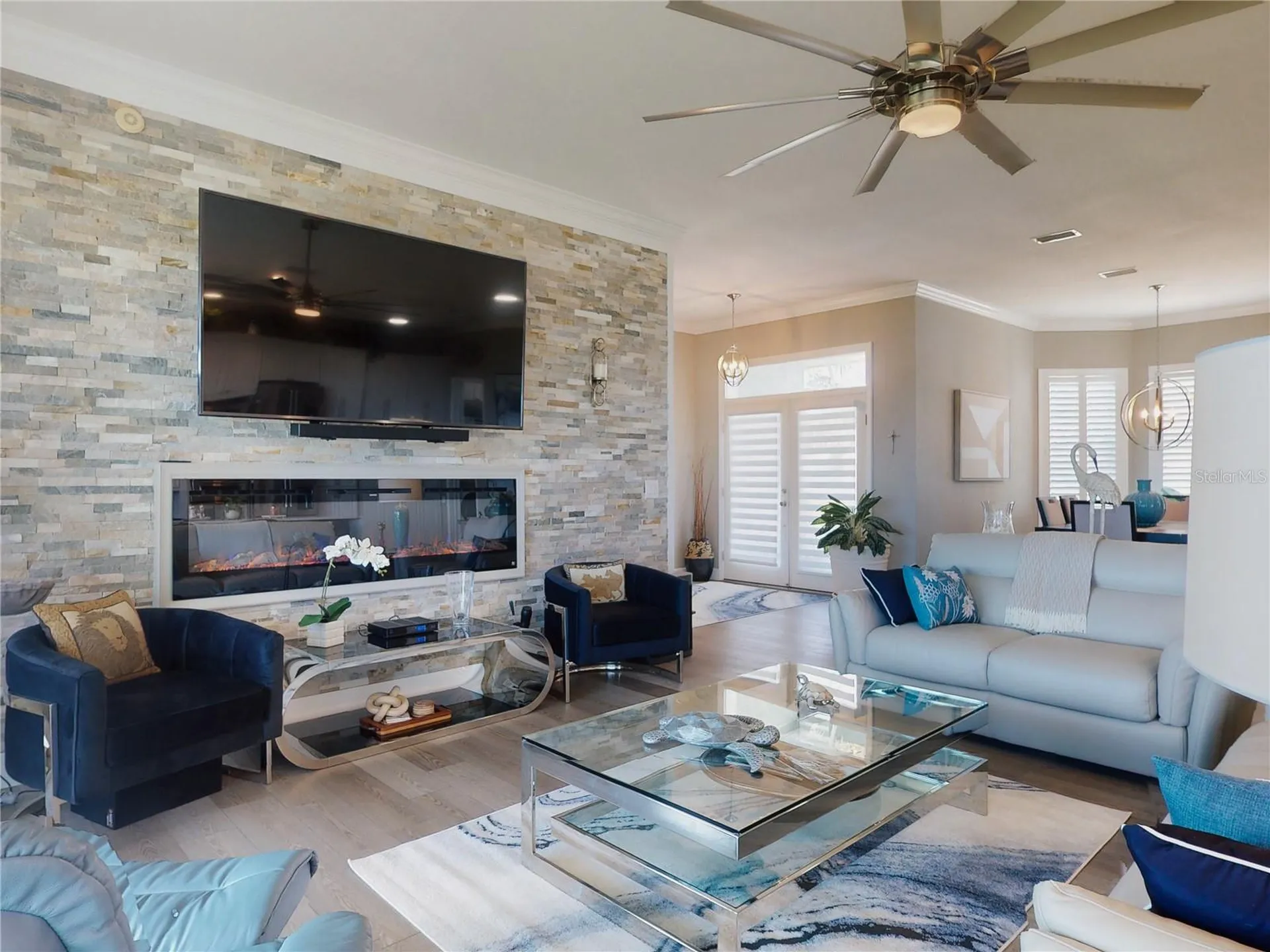 2019 S Riverside Edgewater FL 32141
