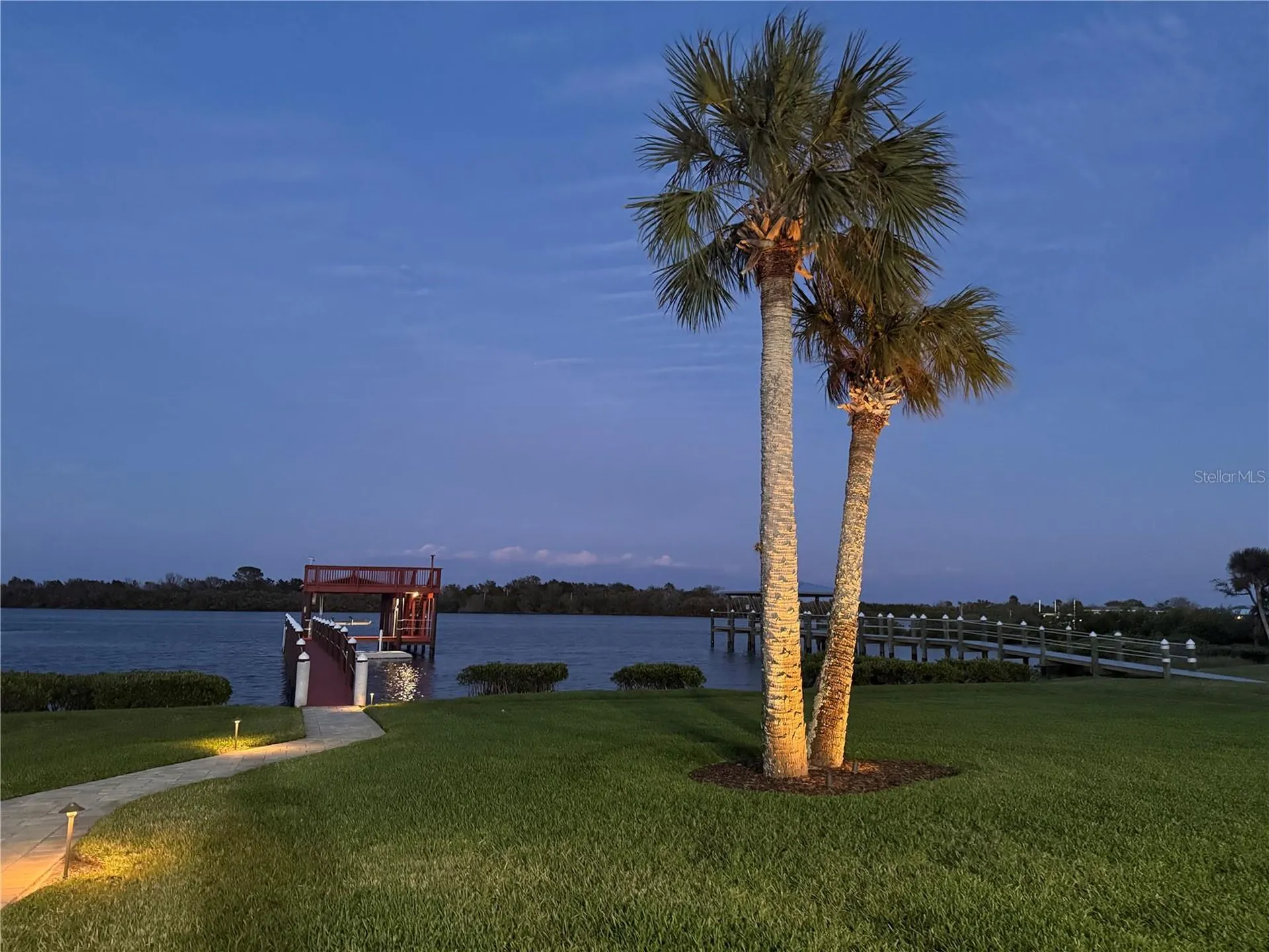 2019 S Riverside Edgewater FL 32141