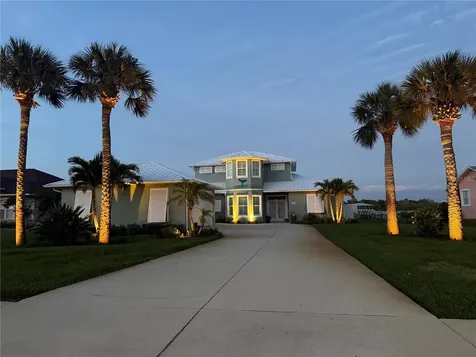 2019 S Riverside Edgewater FL 32141