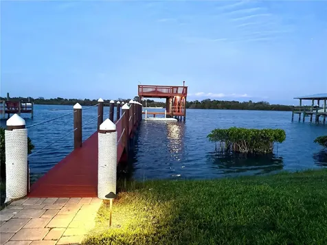 2019 S Riverside Edgewater FL 32141