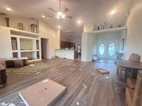 123 Breezy Oaks Court Davenport FL 33896