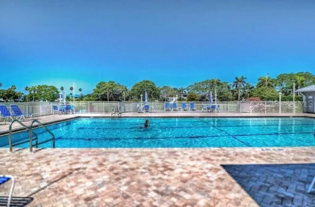 Bradenton FL 34209