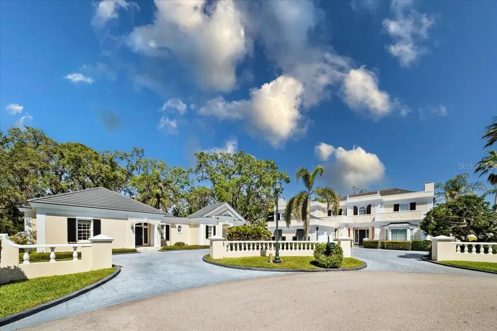 236 Saint James Park Osprey FL 34229