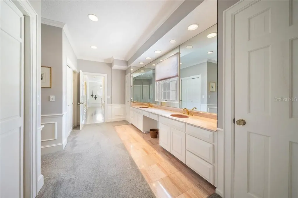 236 Saint James Park Osprey FL 34229
