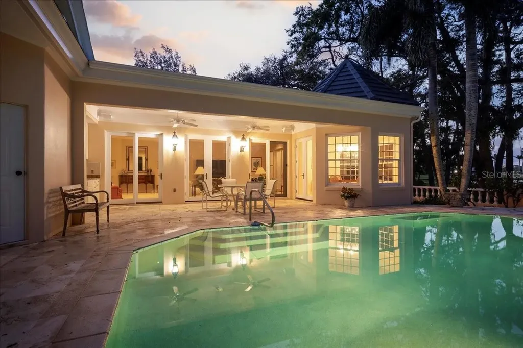 236 Saint James Park Osprey FL 34229