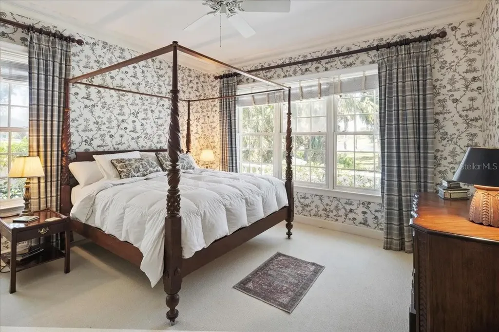 236 Saint James Park Osprey FL 34229