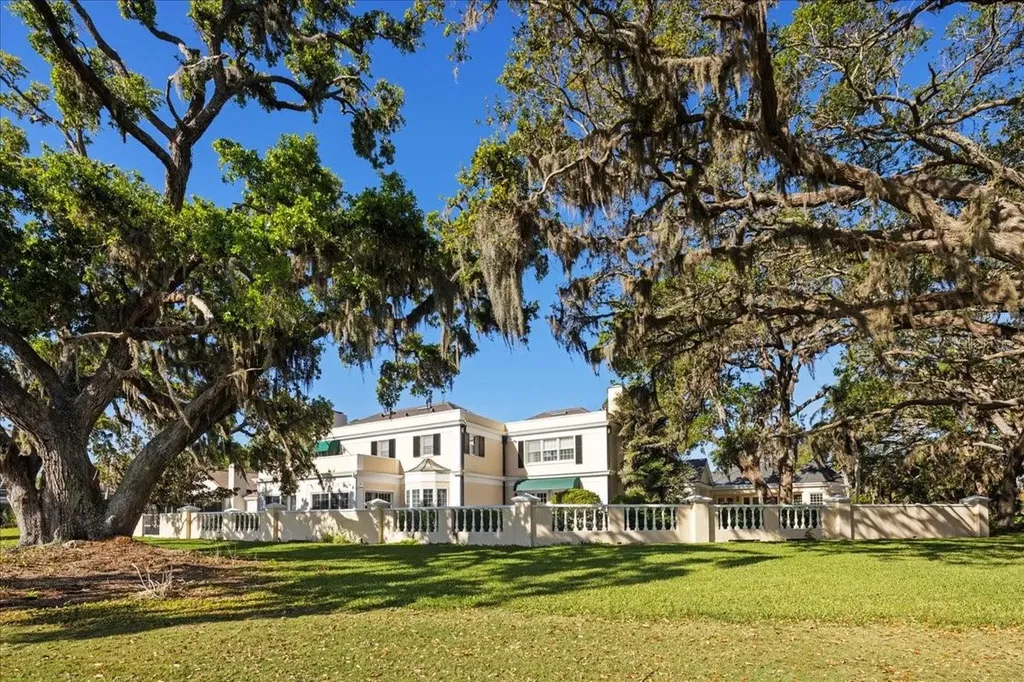 236 Saint James Park Osprey FL 34229