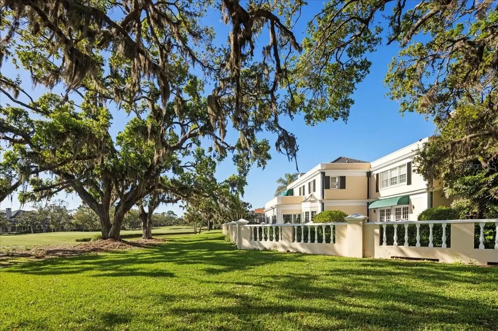 236 Saint James Park Osprey FL 34229
