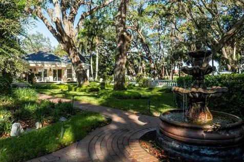 236 Saint James Park Osprey FL 34229