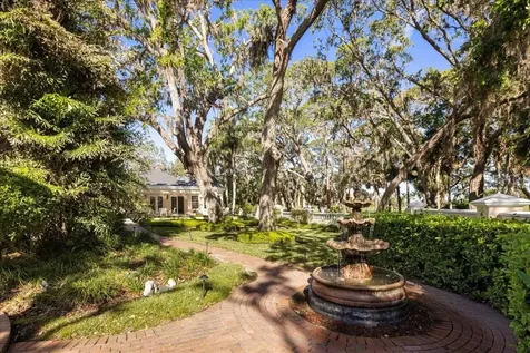 236 Saint James Park Osprey FL 34229