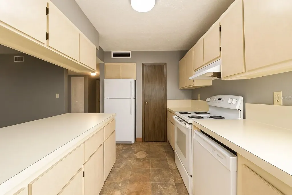 2811 SW Archer Road Gainesville FL 32608