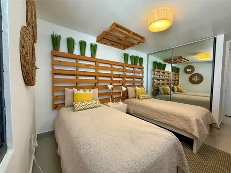 229 Carretera #2 Guaynabo PR 00966