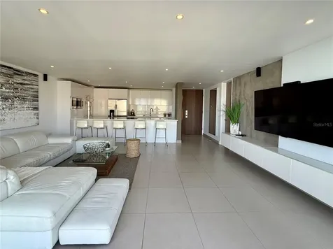 229 Carretera #2 Guaynabo PR 00966
