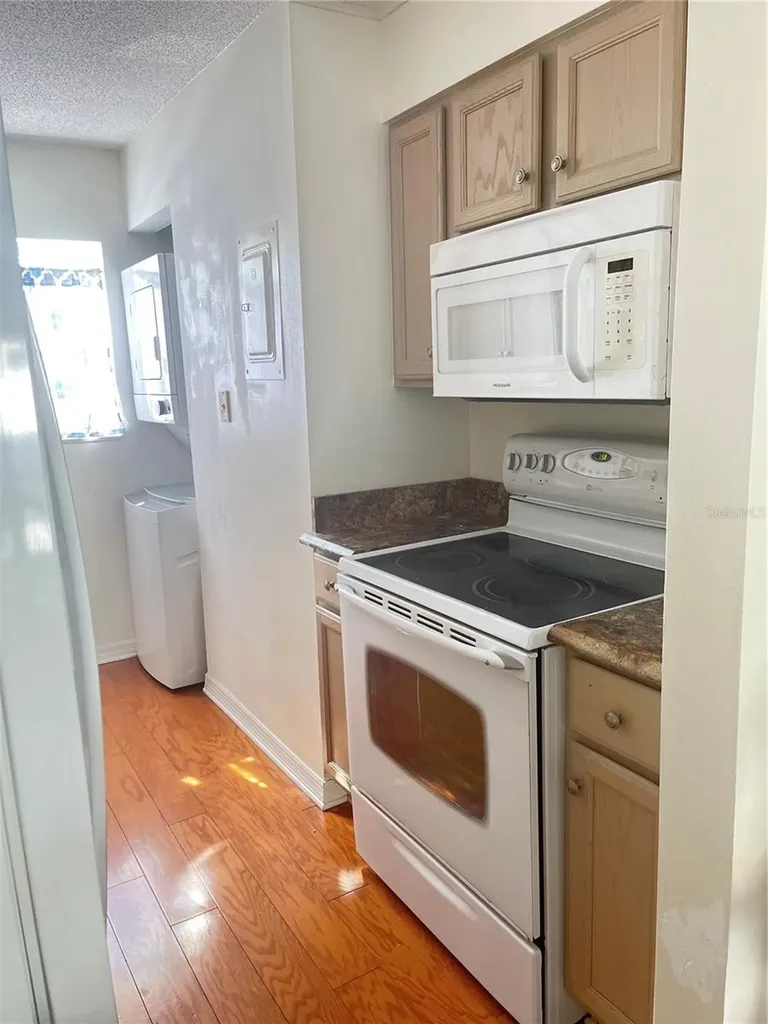 689 Lake Howard Drive NW Winter Haven FL 33880