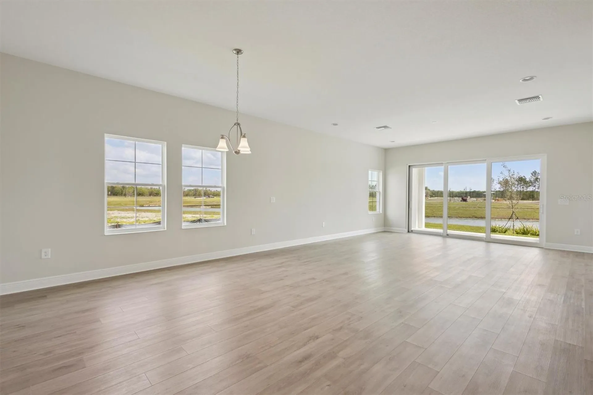 1988 Webbstone Way Zephyrhills FL 33541