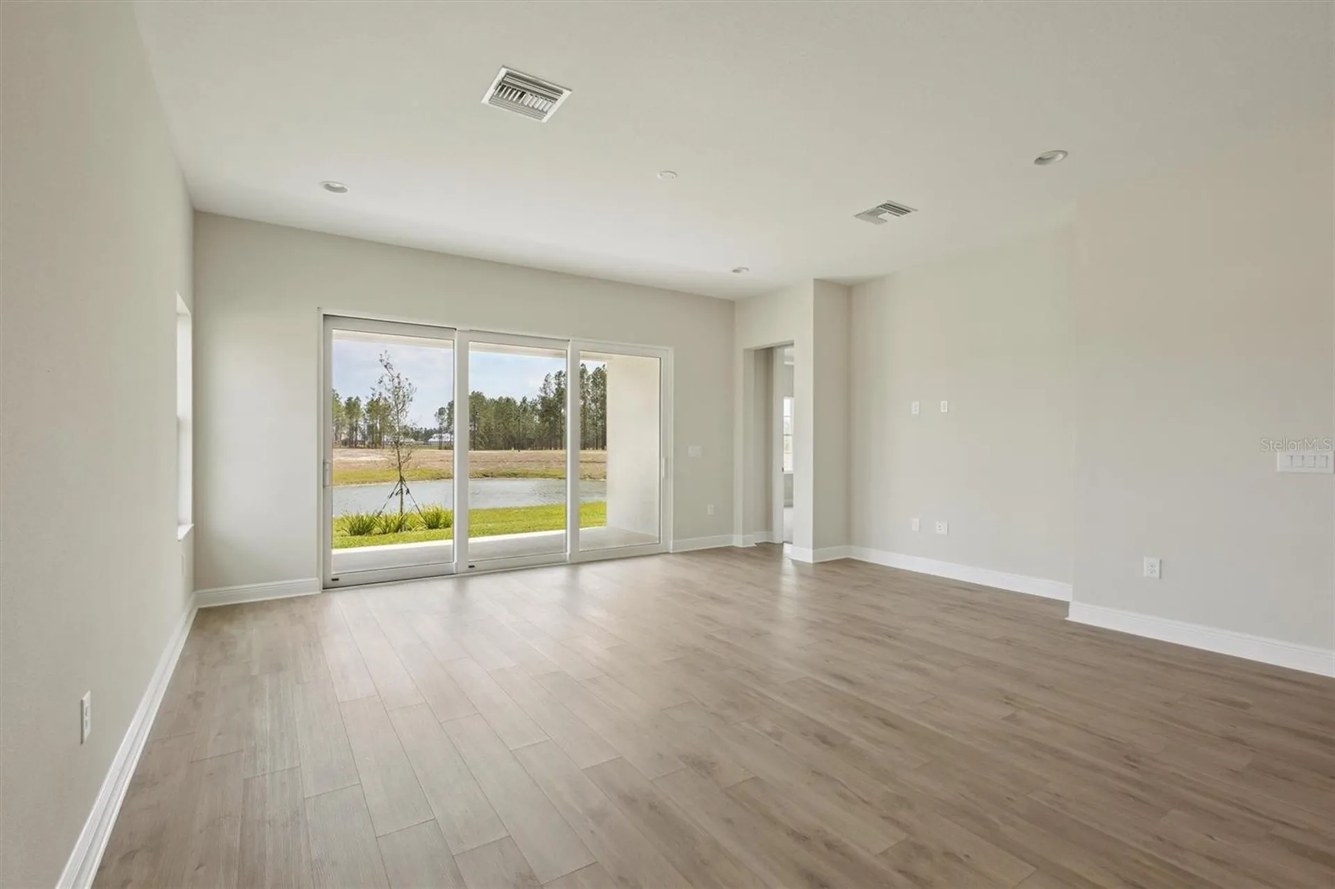 1988 Webbstone Way Zephyrhills FL 33541