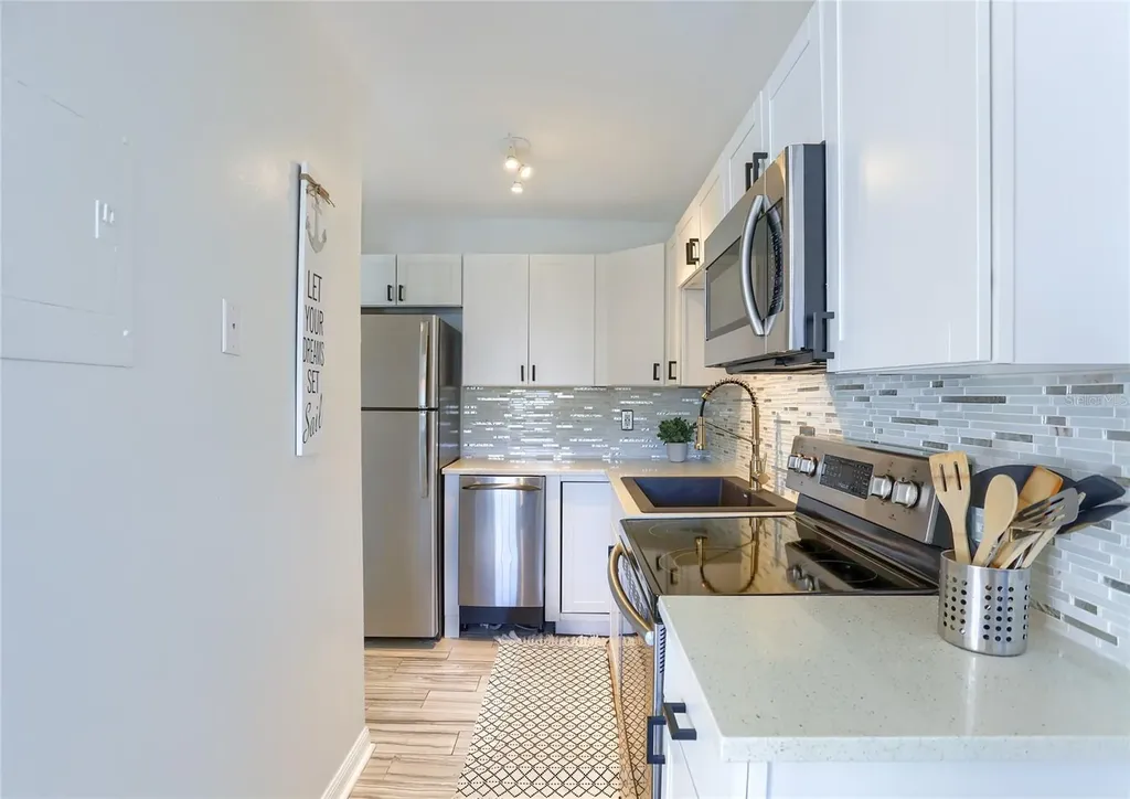 4975 Cobia Drive SE St Petersburg FL 33705