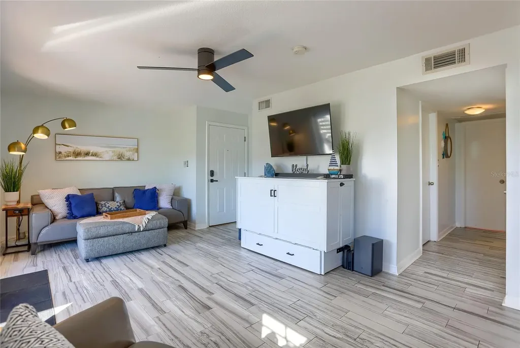 4975 Cobia Drive SE St Petersburg FL 33705