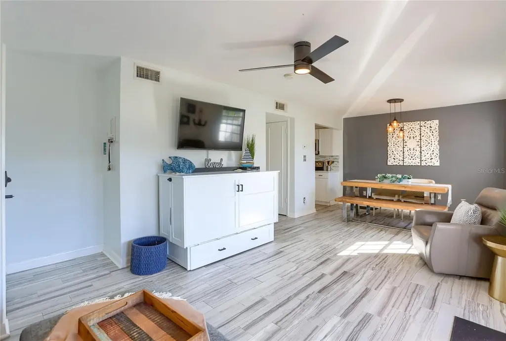 4975 Cobia Drive SE St Petersburg FL 33705