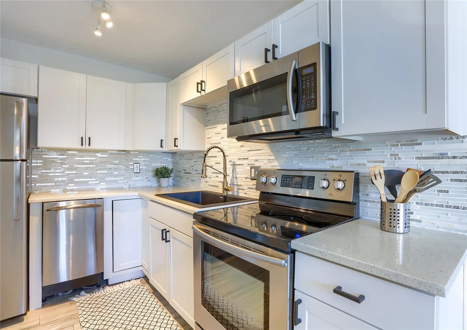 4975 Cobia Drive SE St Petersburg FL 33705