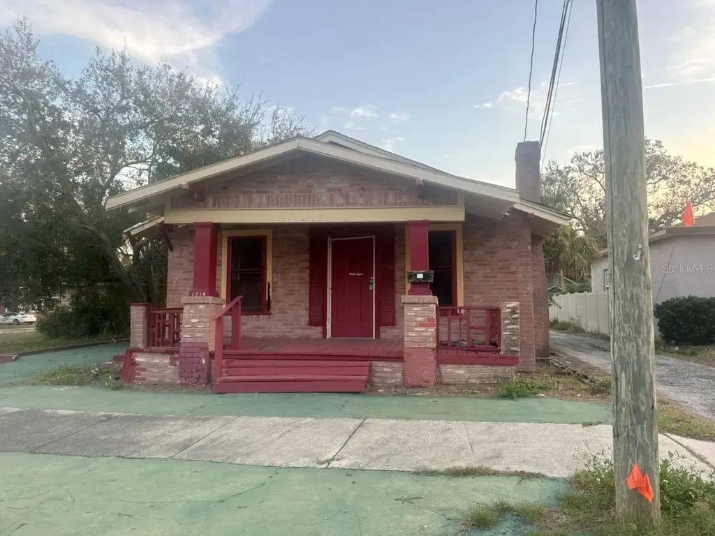 1214 20th Avenue S St Petersburg FL 33705