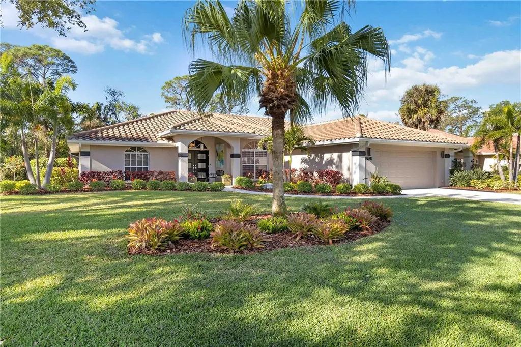7324 Links Court Sarasota FL 34243