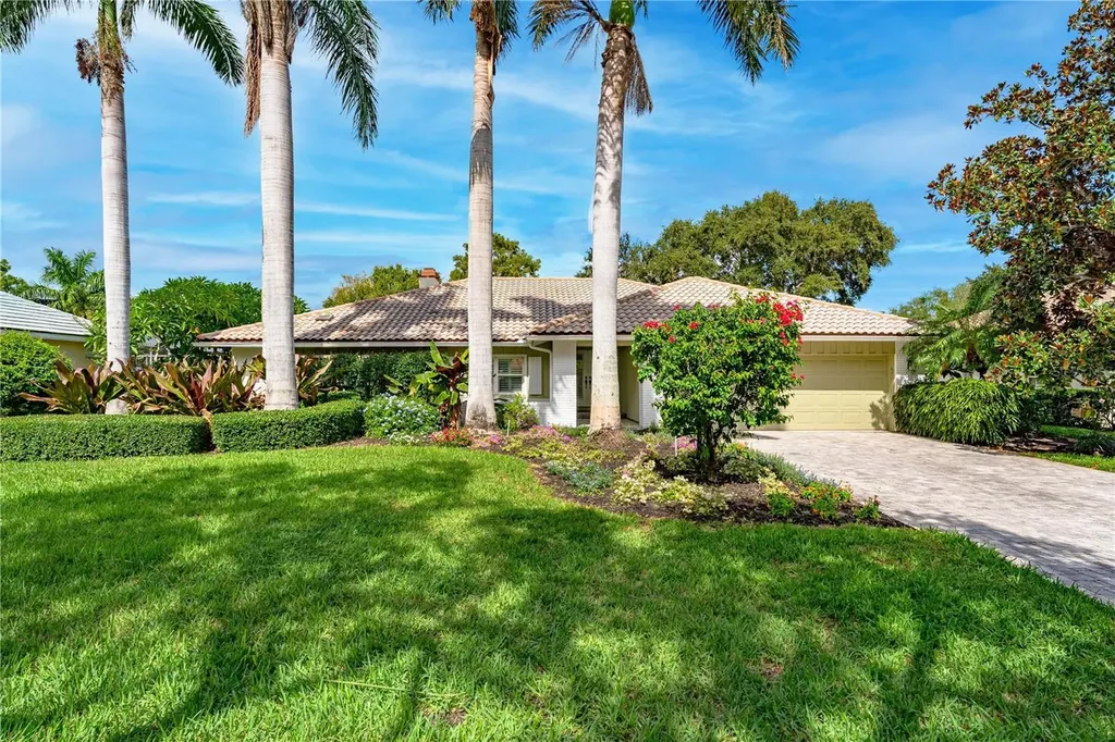 4852 Peregrine Point Circle N Sarasota FL 34231