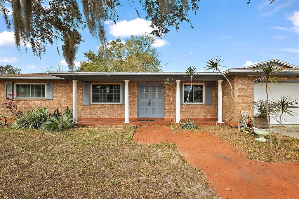 33311 Green Road Leesburg FL 34788