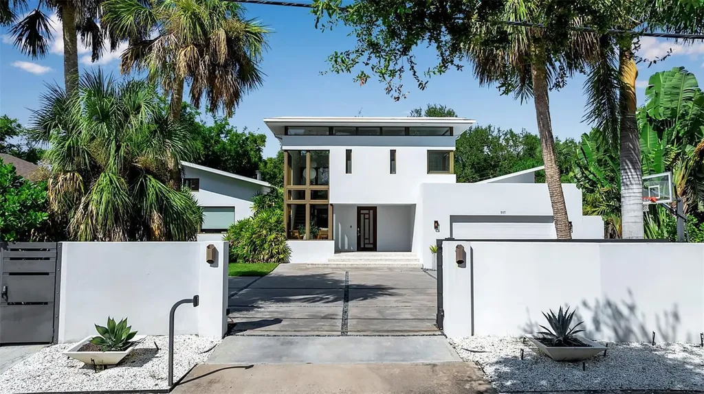 587 47th Street Sarasota FL 34234
