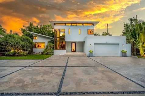 587 47th Street Sarasota FL 34234