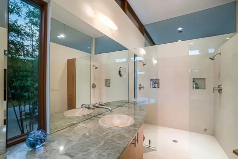 587 47th Street Sarasota FL 34234
