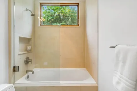 587 47th Street Sarasota FL 34234