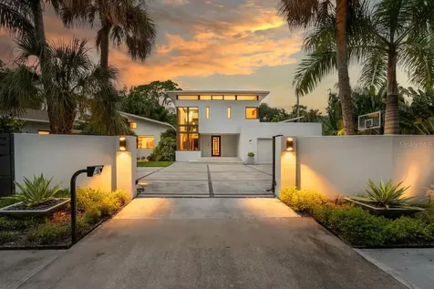 587 47th Street Sarasota FL 34234