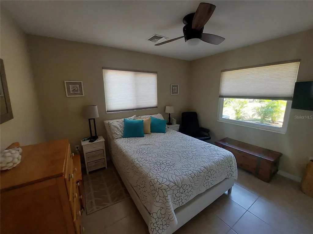 1541 Crest Drive Englewood FL 34223