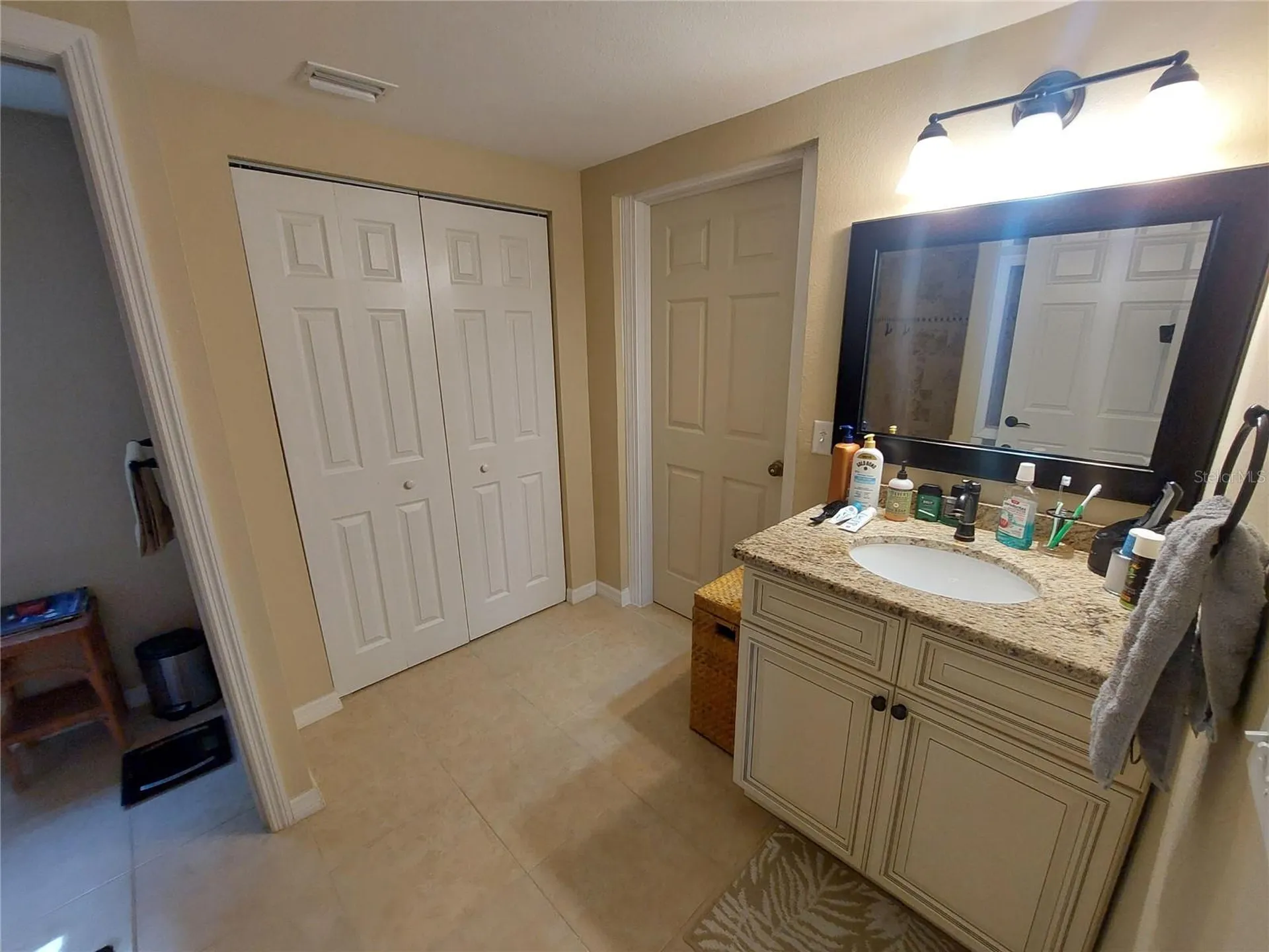 1541 Crest Drive Englewood FL 34223