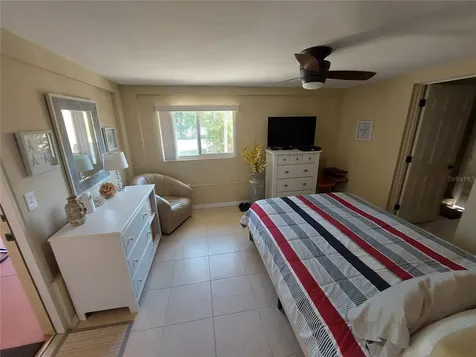 1541 Crest Drive Englewood FL 34223