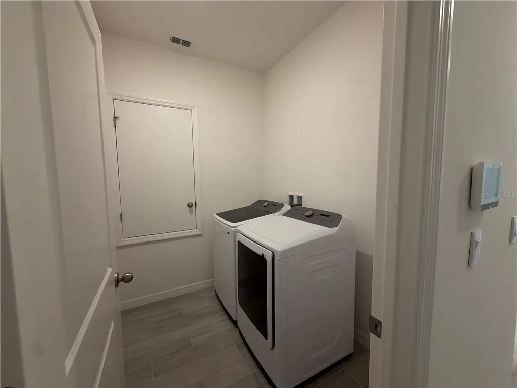 355 S Sunset Avenue Mascotte FL 34753