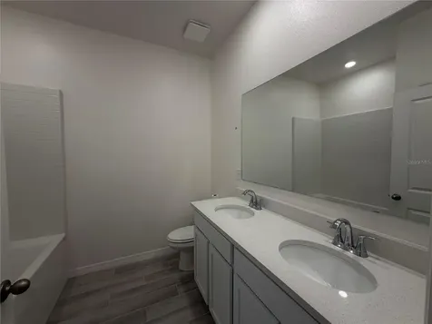 355 S Sunset Avenue Mascotte FL 34753