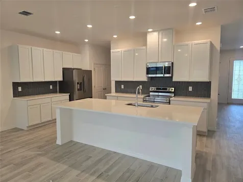 355 S Sunset Avenue Mascotte FL 34753
