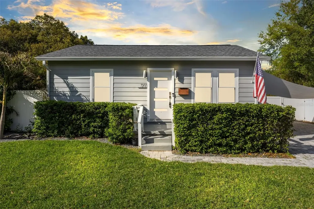 211 E Muriel Street Orlando FL 32806