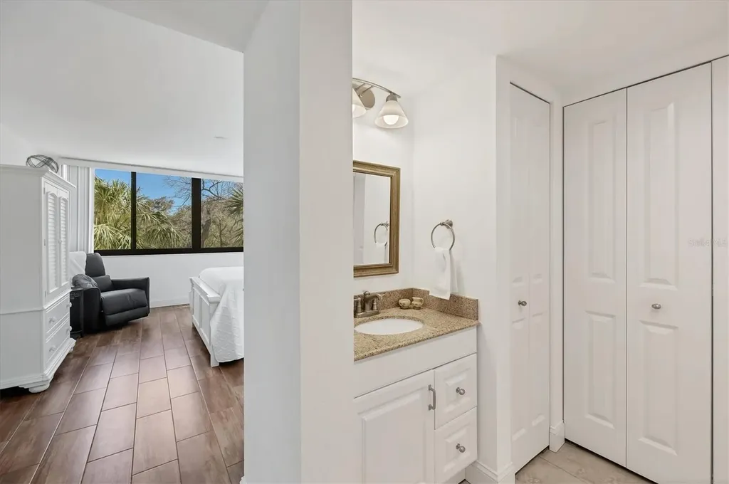 6285 Midnight Pass Road Sarasota FL 34242