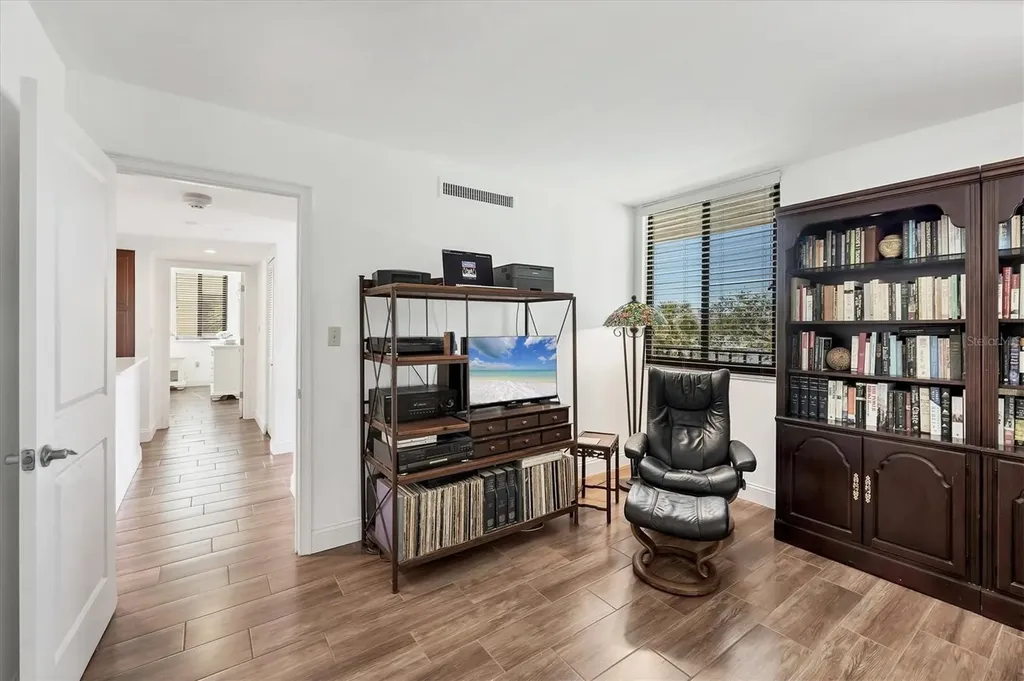 6285 Midnight Pass Road Sarasota FL 34242