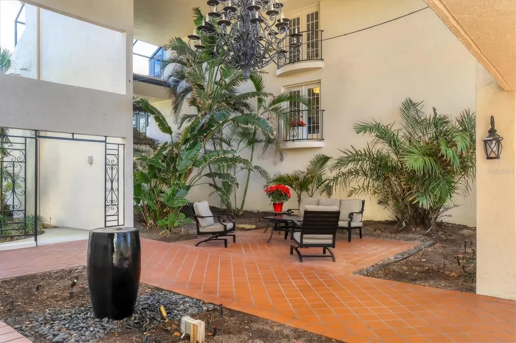 6285 Midnight Pass Road Sarasota FL 34242