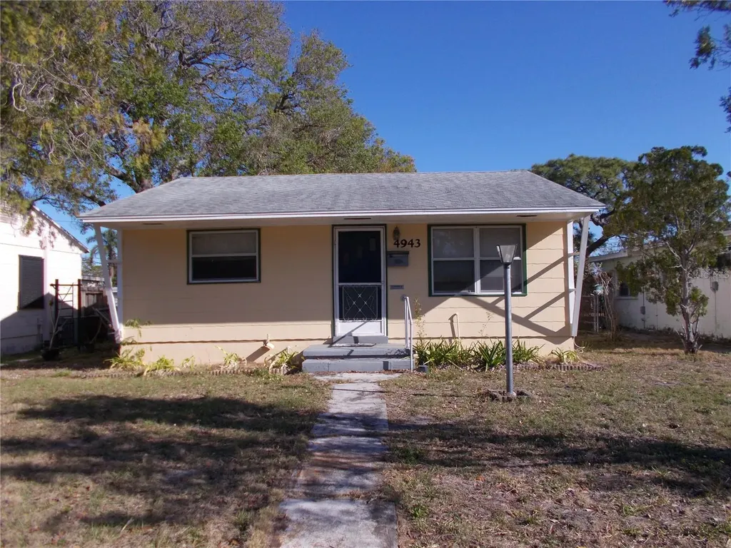 4943 29th Avenue N St Petersburg FL 33710
